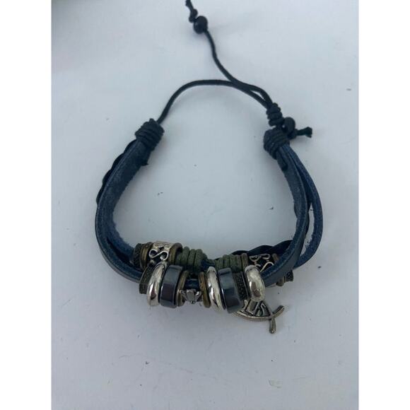 Jesus charm bracelet - Picture 2 of 5